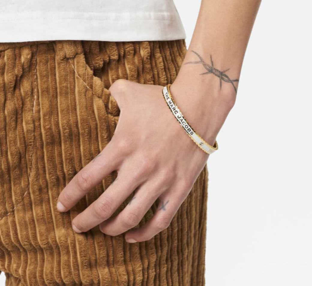 Marc Jacobs Signed Bangle Bracelet Cream Gold Round 2.75 in NWT & Pouch