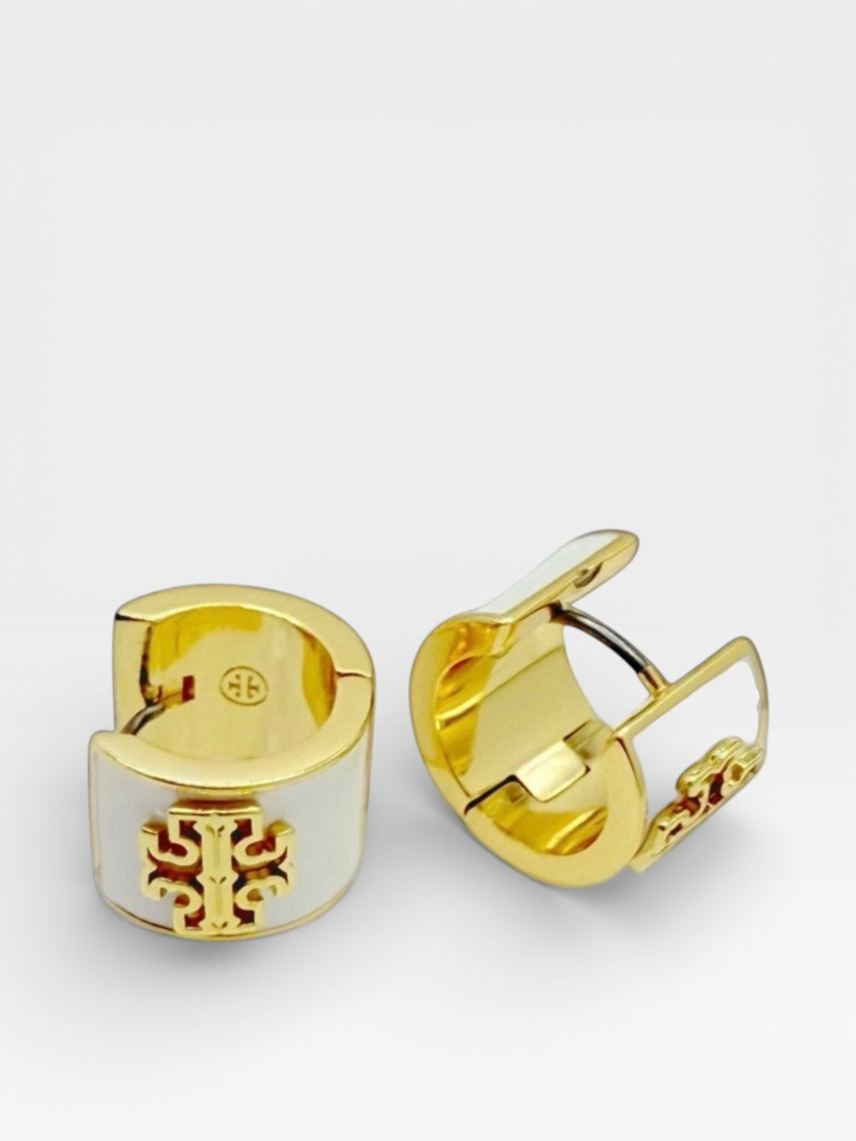 Tory Burch Britten Enamel Huggie White NWT