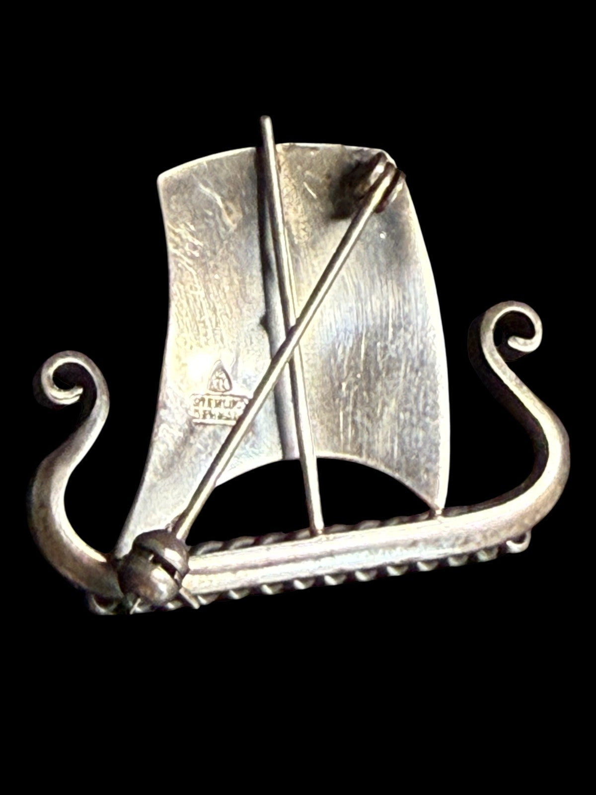 ANTON MICHELSEN DENMARK STERLING SILVER VIKING SHIP FIGURE VINTAGE BROOCH PIN
